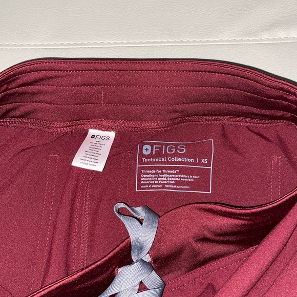 FIGS | BURGUNDY CATARINA TOP LIVINGSTON BOTTOMS - Picture 5 of 6